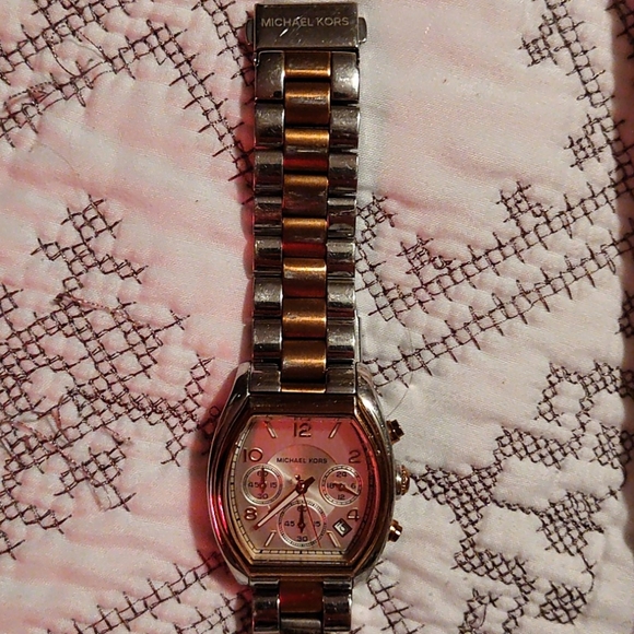 Watch - Picture 2 of 2